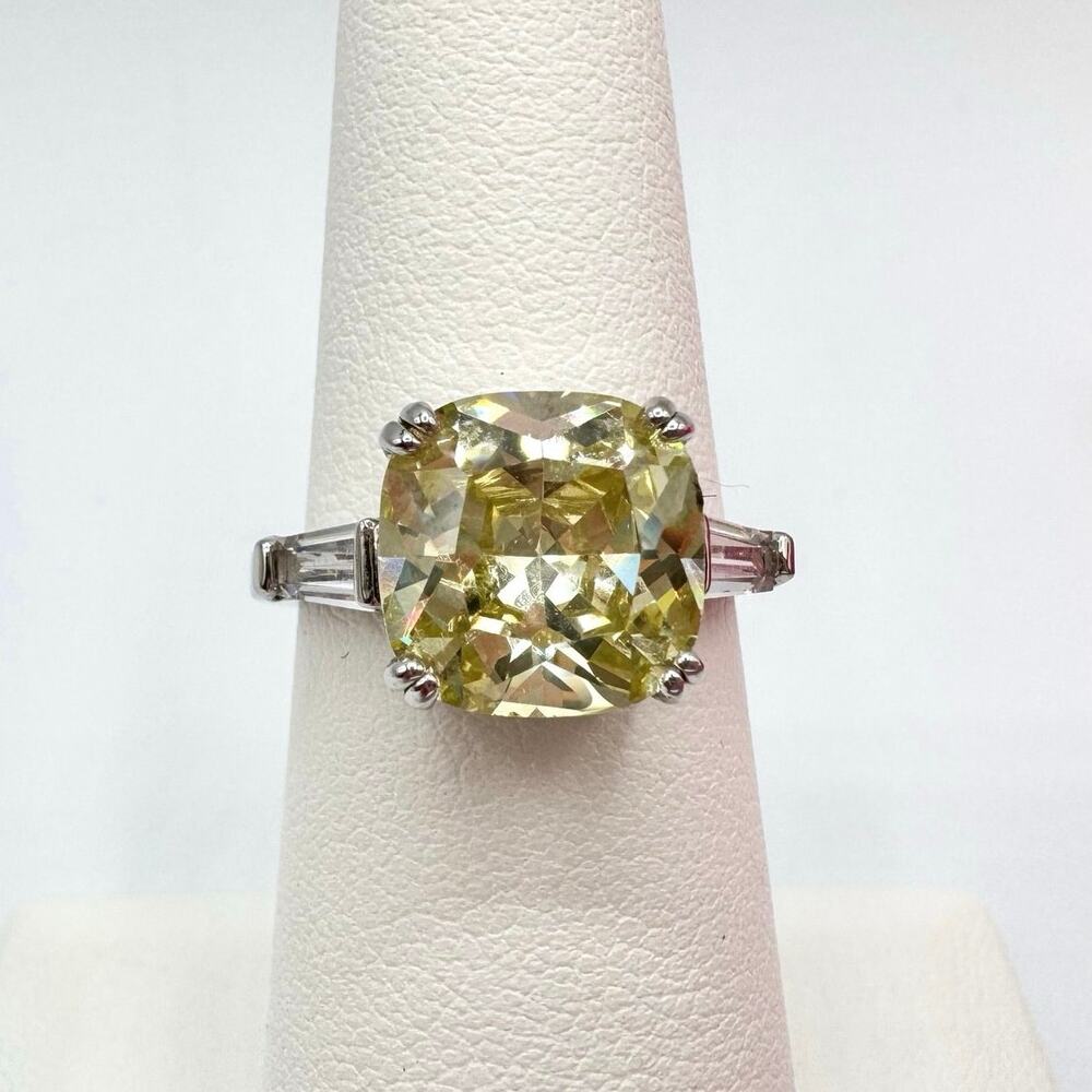 Cushion Cut Green CZ Cubic Zirconia Baguette Accent Stone Engagement Style Ring
